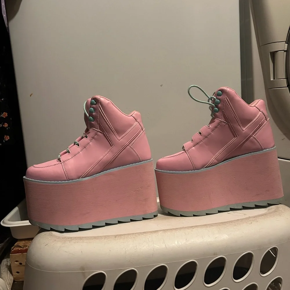 YRU Qozmo Bondage Rose Spike Platform Sneakers Pink and Blue - Picture 3 of 11